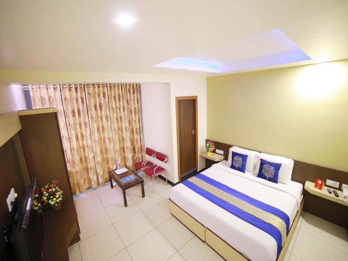 Oyo 8588 Rainbow Inn Munnar Bagian luar foto